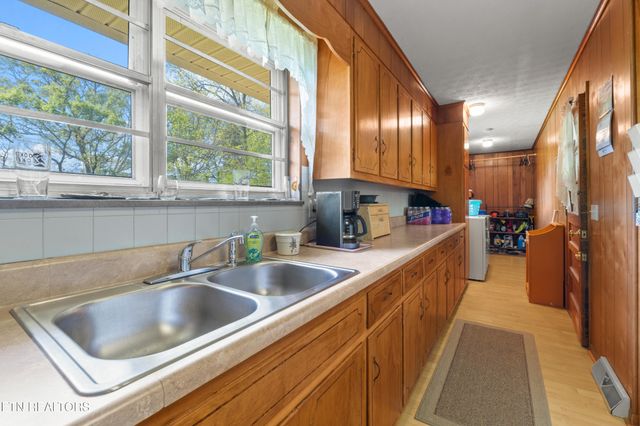 148 Green Hill Drive, Vonore, TN 37885