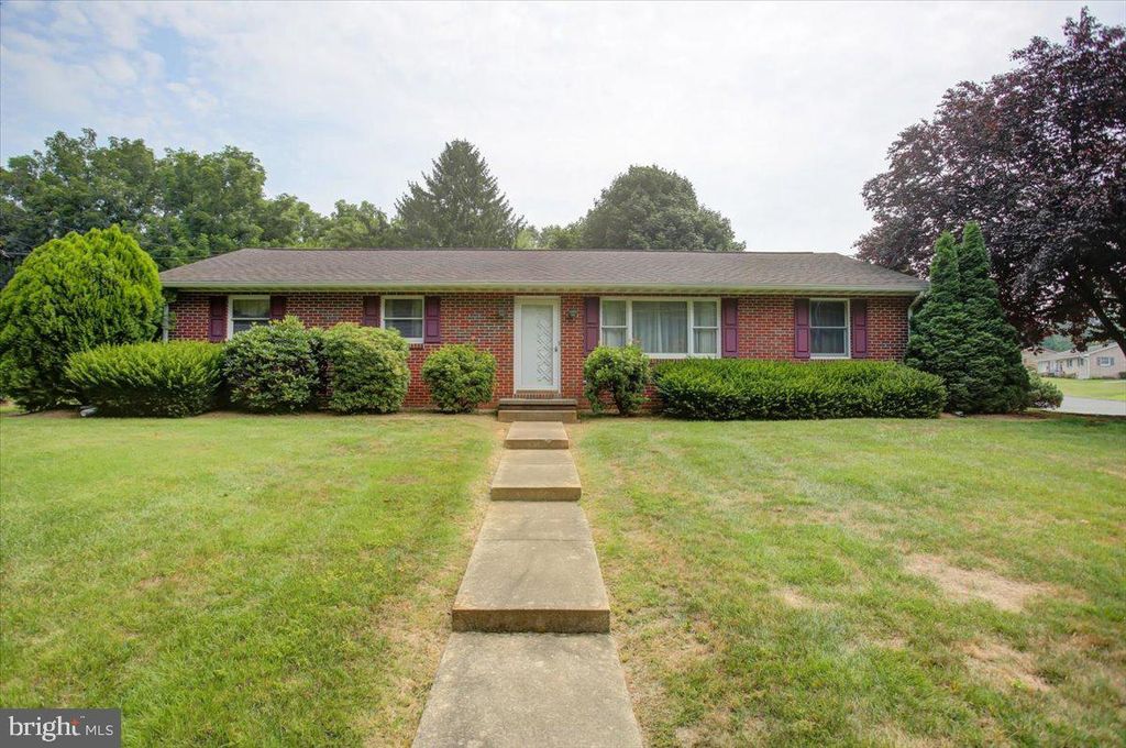 260 WOODSTOCK ROAD, Fayetteville, PA 17222