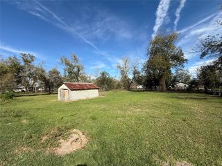 602 N Orange Street, Sweeny, TX 77480