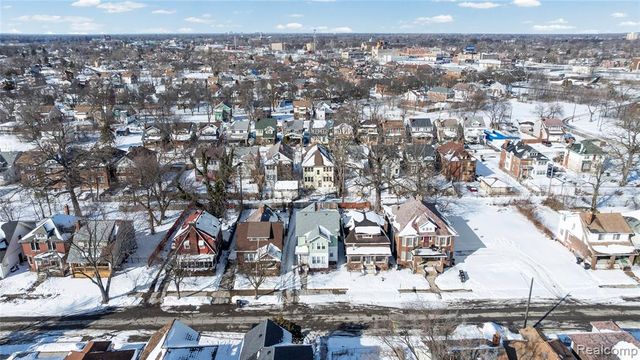 5272 Maplewood Street, Detroit, MI 48204