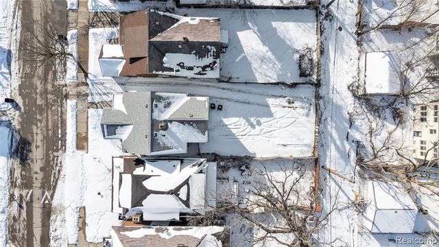 5272 Maplewood Street, Detroit, MI 48204