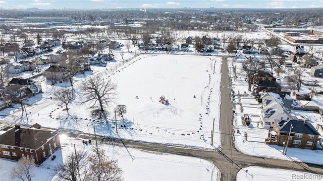 5272 Maplewood Street, Detroit, MI 48204