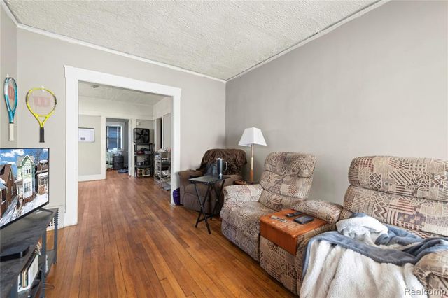 5272 Maplewood Street, Detroit, MI 48204