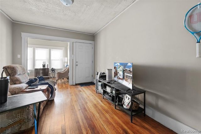 5272 Maplewood Street, Detroit, MI 48204