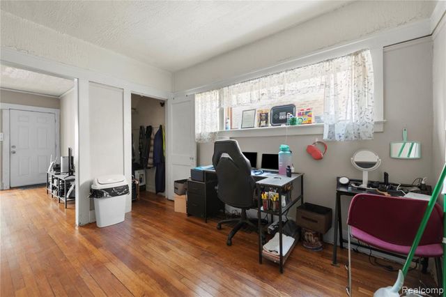 5272 Maplewood Street, Detroit, MI 48204