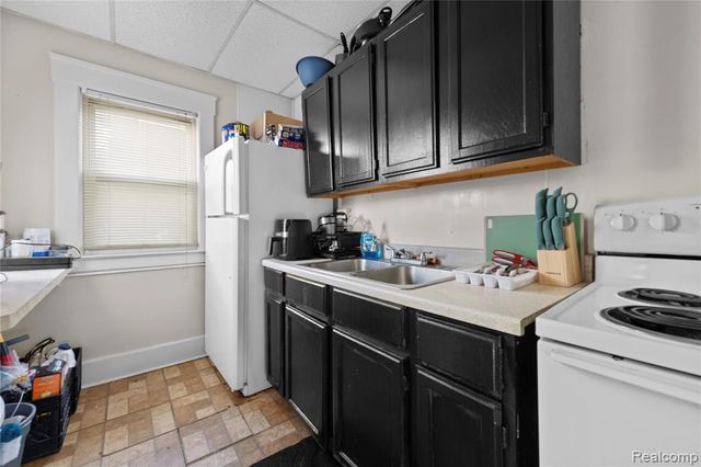 5272 Maplewood Street, Detroit, MI 48204