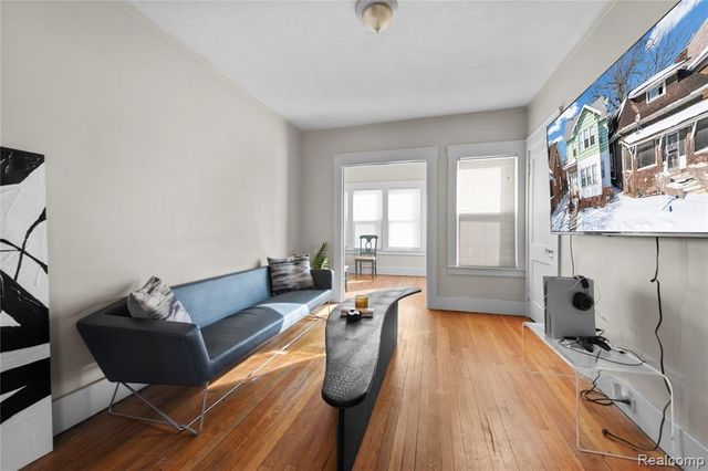 5272 Maplewood Street, Detroit, MI 48204