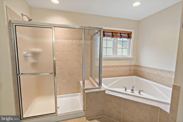 1501 MOHICAN CT, Frederick, MD 21701