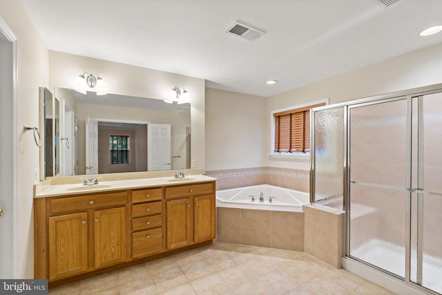 1501 MOHICAN CT, Frederick, MD 21701