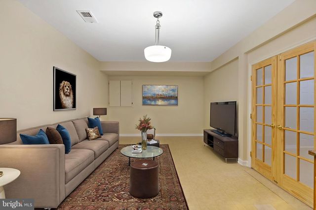 1501 MOHICAN CT, Frederick, MD 21701