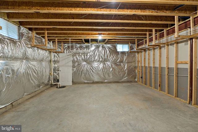 1501 MOHICAN CT, Frederick, MD 21701