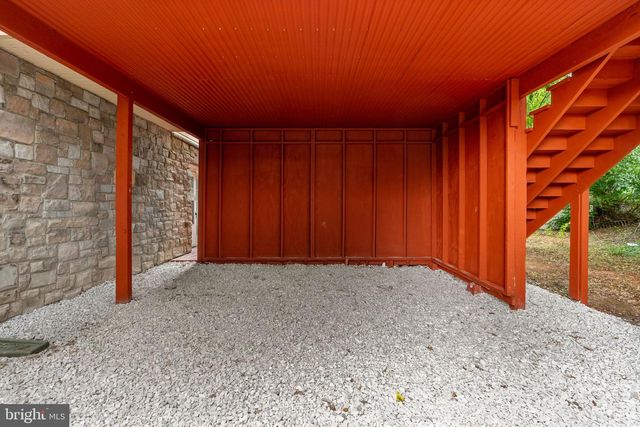 1501 MOHICAN CT, Frederick, MD 21701