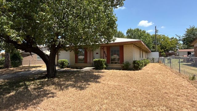 3976 Avocado Drive, Dallas, TX 75241