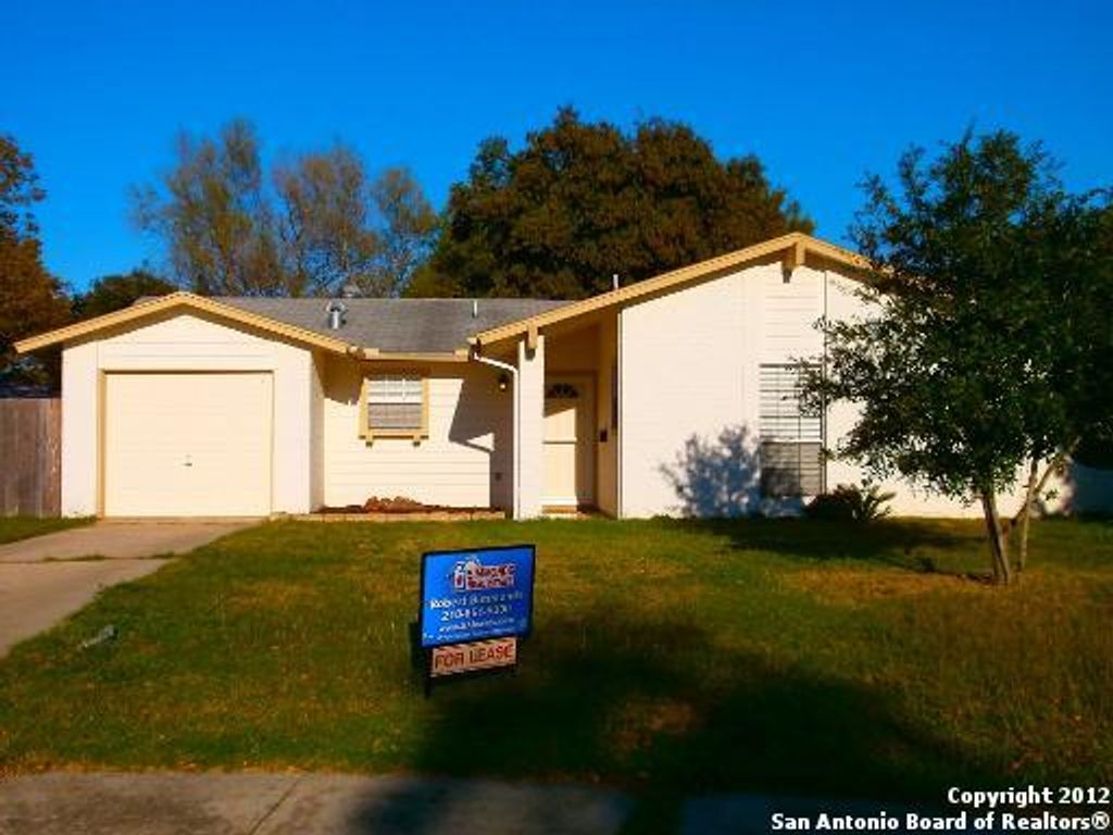 225 Linda, Schertz, TX 78154
