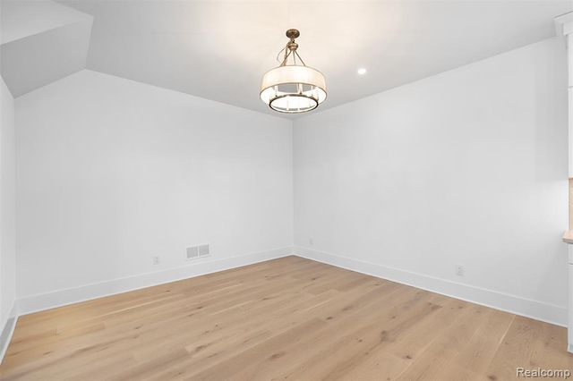 410 S Center Street, Northville, MI 48167