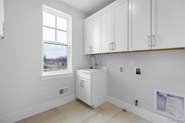 410 S Center Street, Northville, MI 48167