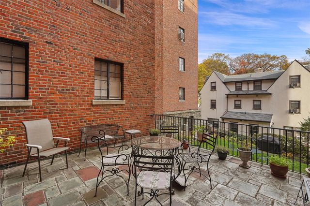 22 Sagamore Road Apt A, Bronxville, NY 10708