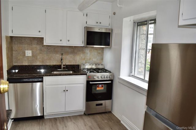 22 Sagamore Road Apt A, Bronxville, NY 10708
