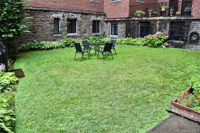 22 Sagamore Road Apt A, Bronxville, NY 10708
