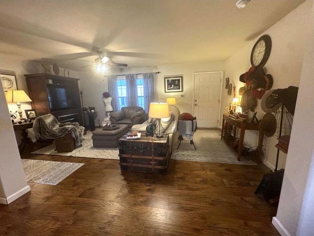 10 E South Stage Road SPC 305, Medford, OR 97501