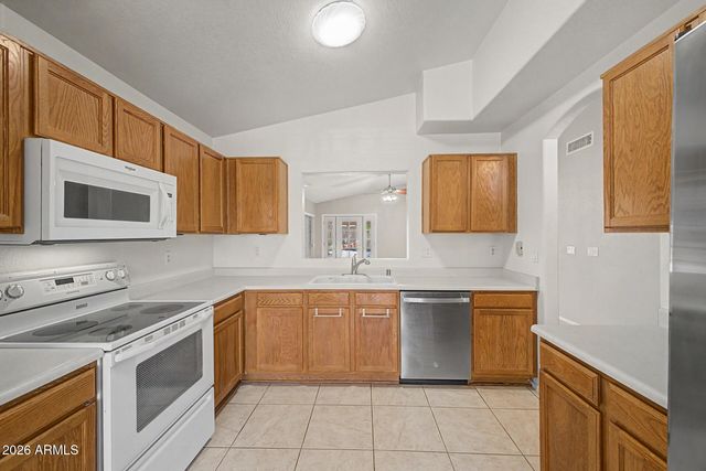 6602 W DESERT HOLLOW Drive, Phoenix, AZ 85083