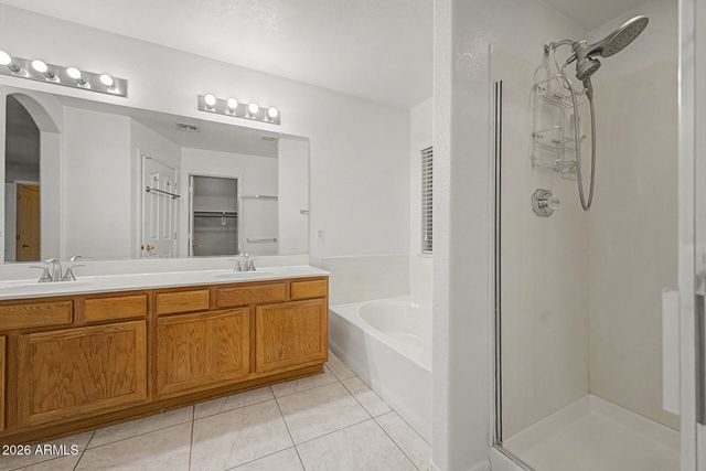 6602 W DESERT HOLLOW Drive, Phoenix, AZ 85083