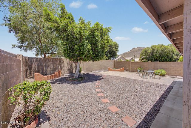 6602 W DESERT HOLLOW Drive, Phoenix, AZ 85083