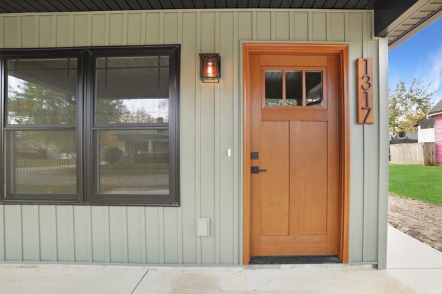 1317 S Linwood Avenue, Evansville, IN 47713