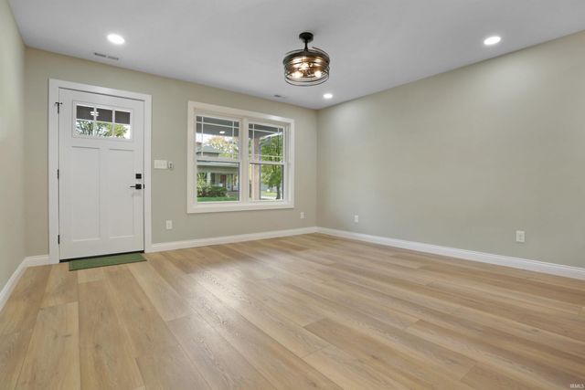 1317 S Linwood Avenue, Evansville, IN 47713