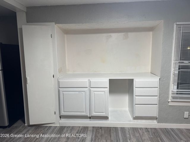 106 E Everettdale Avenue, Lansing, MI 48910