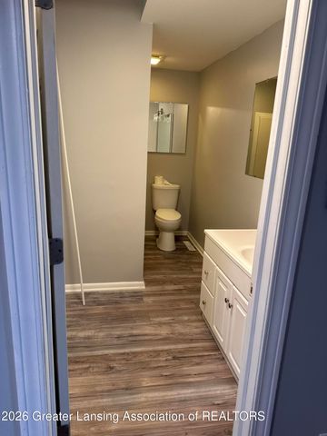 106 E Everettdale Avenue, Lansing, MI 48910