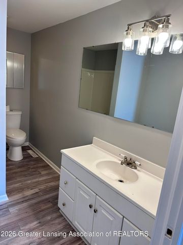 106 E Everettdale Avenue, Lansing, MI 48910