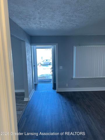 106 E Everettdale Avenue, Lansing, MI 48910