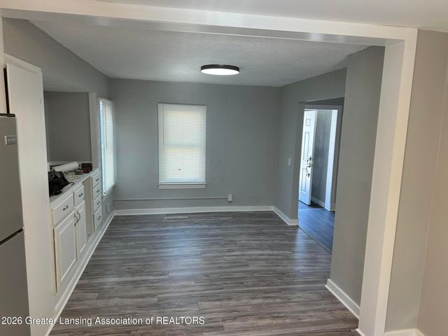 106 E Everettdale Avenue, Lansing, MI 48910