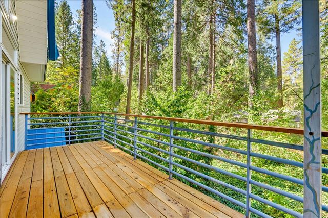 13020 Sadie D Dr, Nevada City, CA 95959