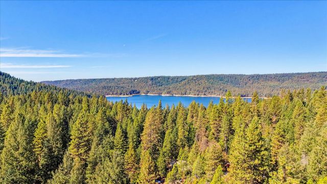 13020 Sadie D Dr, Nevada City, CA 95959