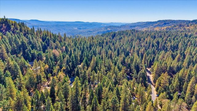 13020 Sadie D Dr, Nevada City, CA 95959