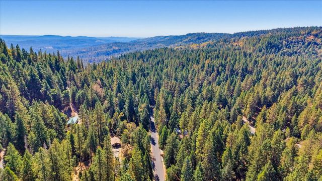 13020 Sadie D Dr, Nevada City, CA 95959