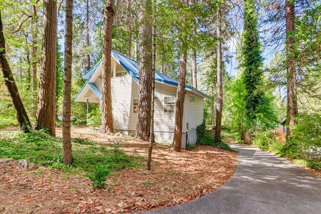 13020 Sadie D Dr, Nevada City, CA 95959