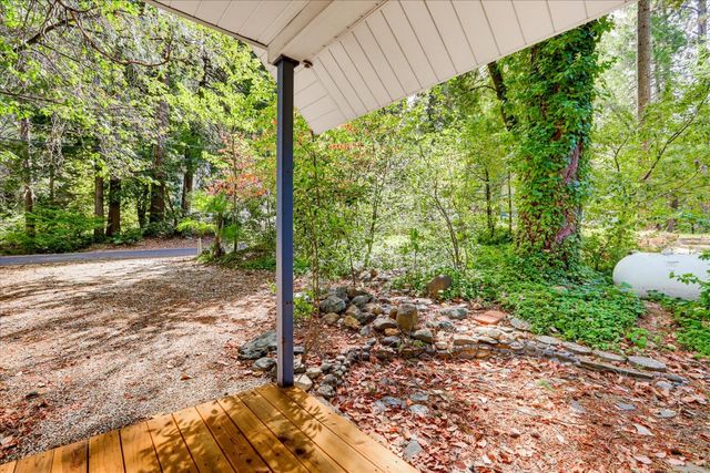 13020 Sadie D Dr, Nevada City, CA 95959