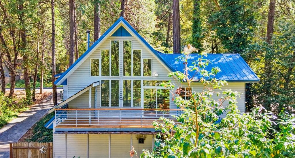 13020 Sadie D Dr, Nevada City, CA 95959