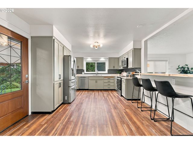 25590 S ELDORADO Rd, Mulino, OR 97042