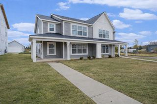 883 Main Street, Holland, MI 49423