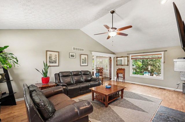 1894 Morningside Drive, Florence, KY 41042