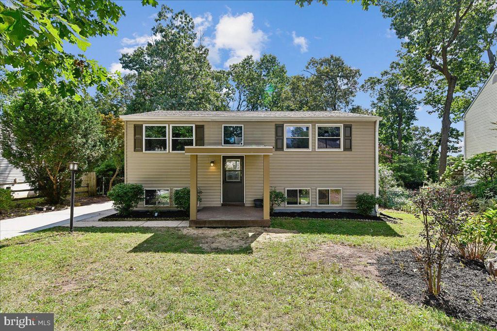 754 HYDE PARK DR, Glen Burnie, MD 21061