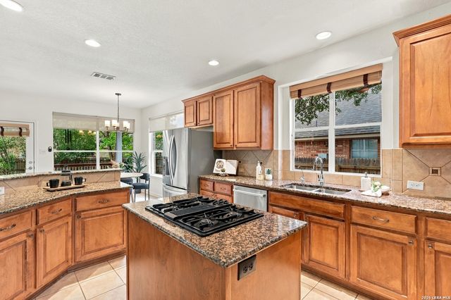 18619 Rogers Pl, San Antonio, TX 78258
