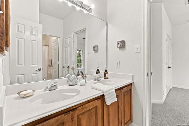 18619 Rogers Pl, San Antonio, TX 78258