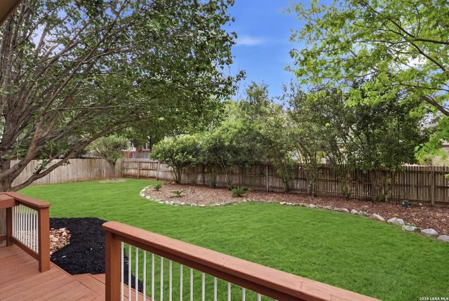 18619 Rogers Pl, San Antonio, TX 78258