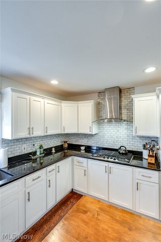 568 Hampshire Road, Fairlawn, OH 44333