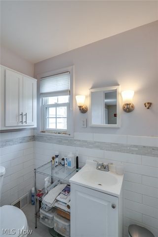 568 Hampshire Road, Fairlawn, OH 44333